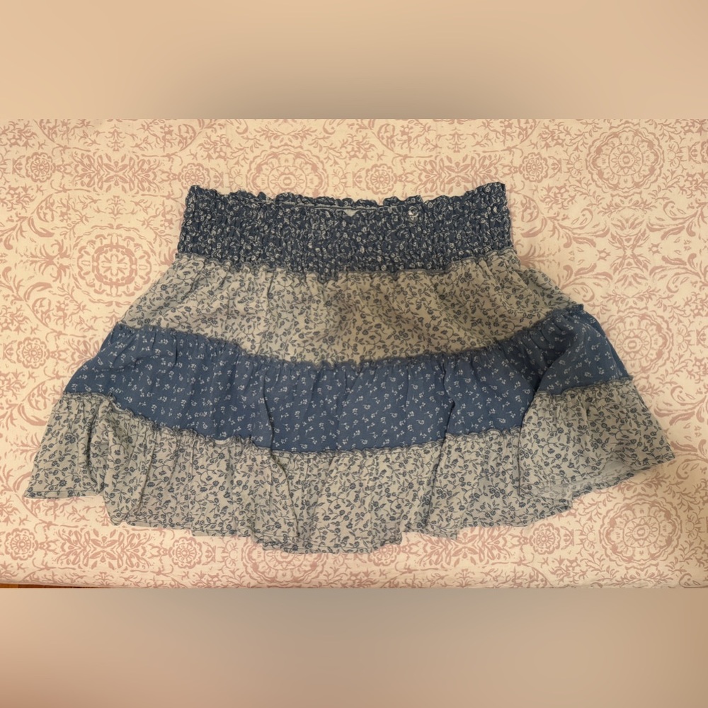 NWT American Eagle Print Mix Tiered Mini Skirt size Medium in Blue